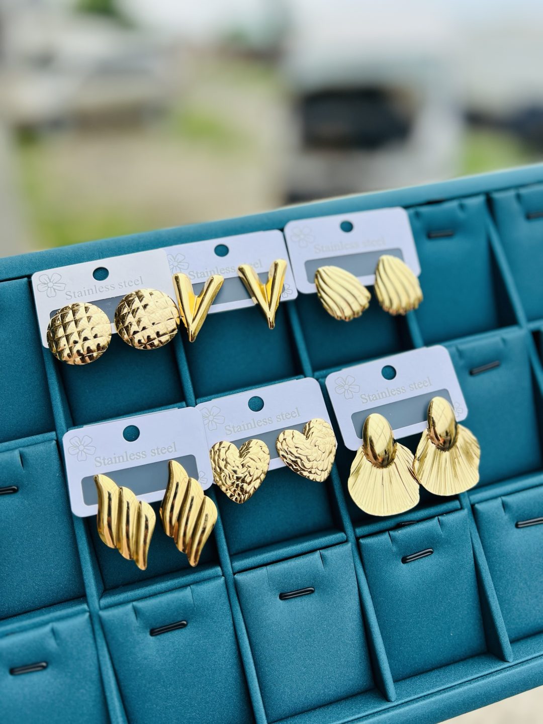 Half dozen of Gold stainless steel earring (6)