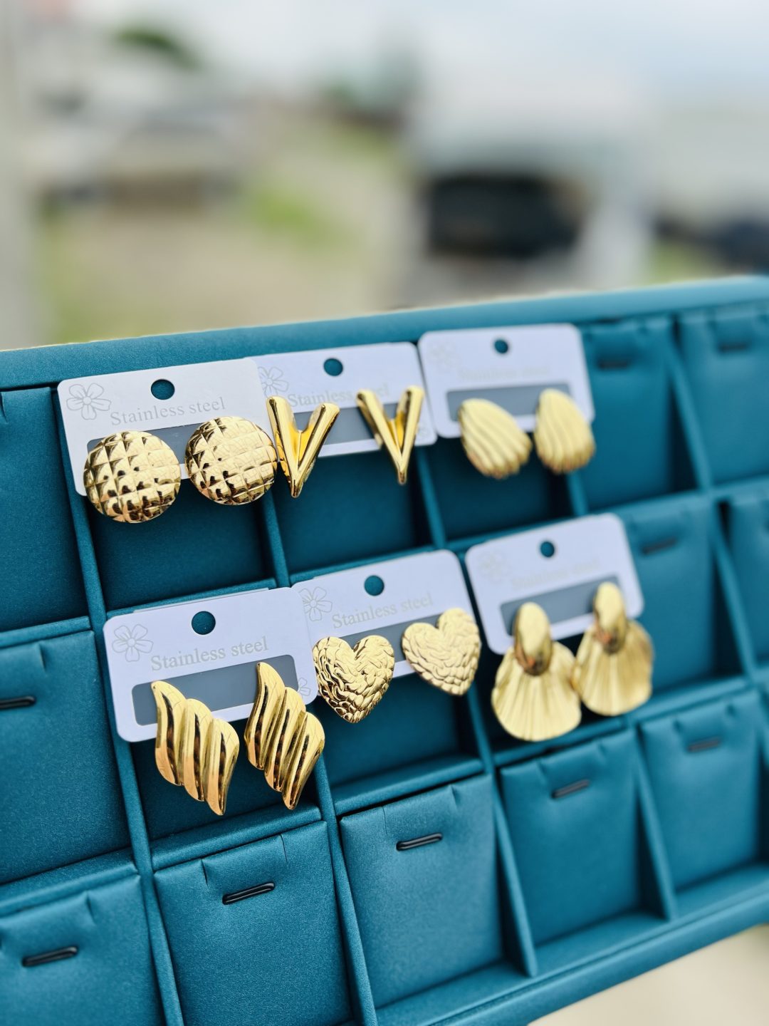 Half dozen of Gold stainless steel earring (6) - Image 3