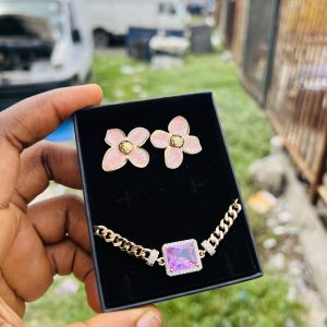 Spectacular earring and bracelet combo with box 004