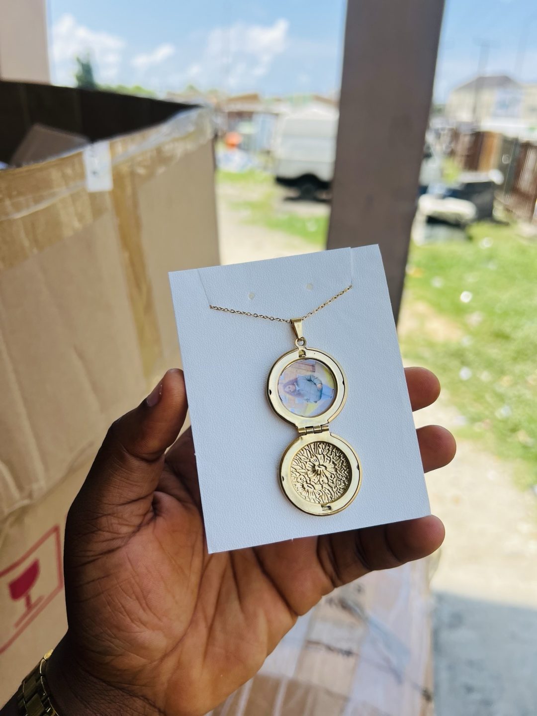 Clamps picture locket - Image 3
