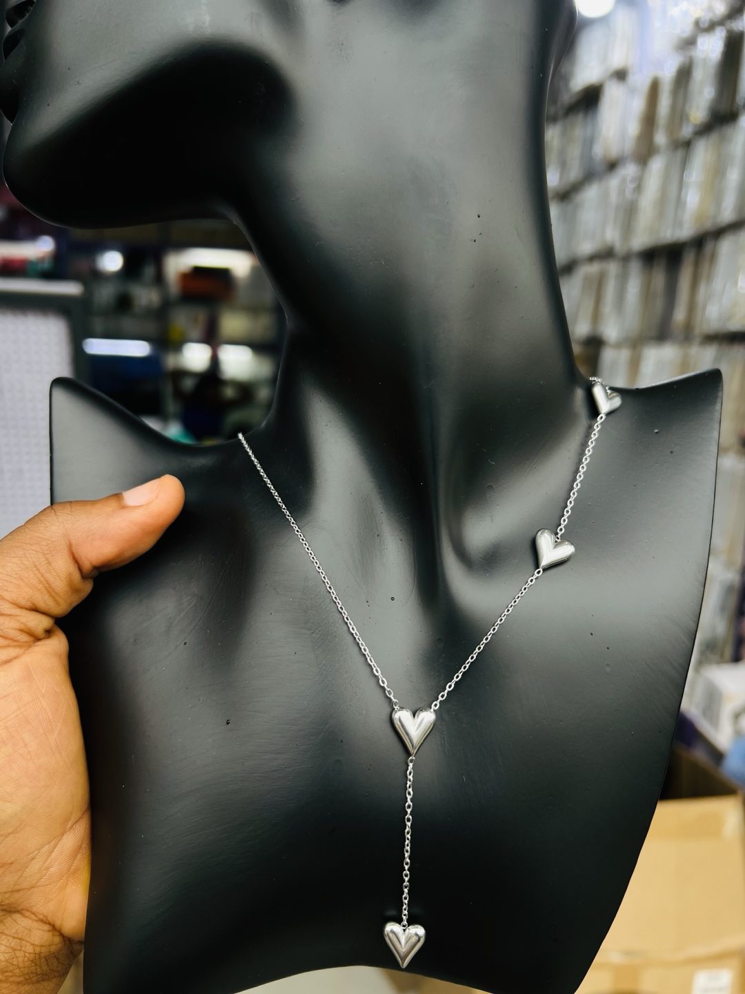 Silver dropping 4 heart necklace - Image 5