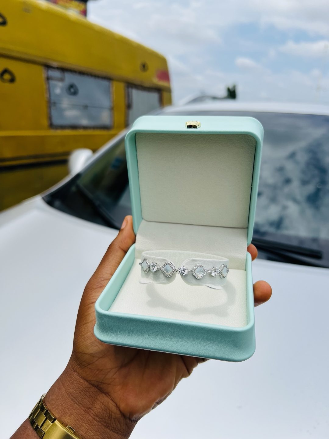 White vca stoned simple moissanite bracelet with exact box!! - Image 3