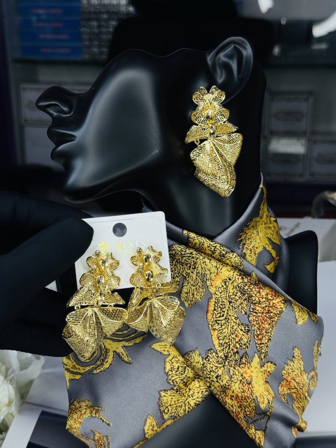 MD BOWTIE LUXURY ROYAL EARRINGS - Image 3