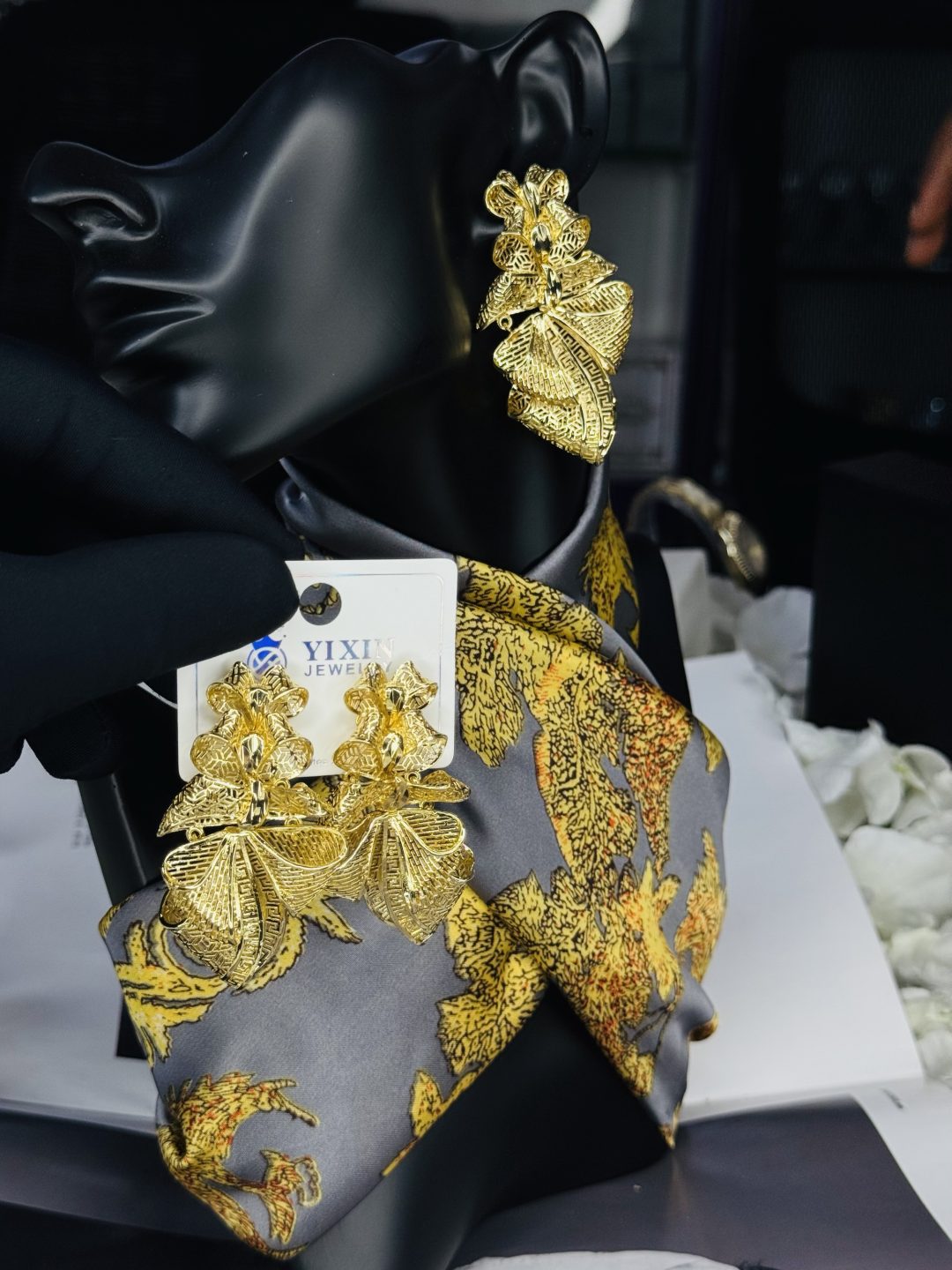 MD BOWTIE LUXURY ROYAL EARRINGS