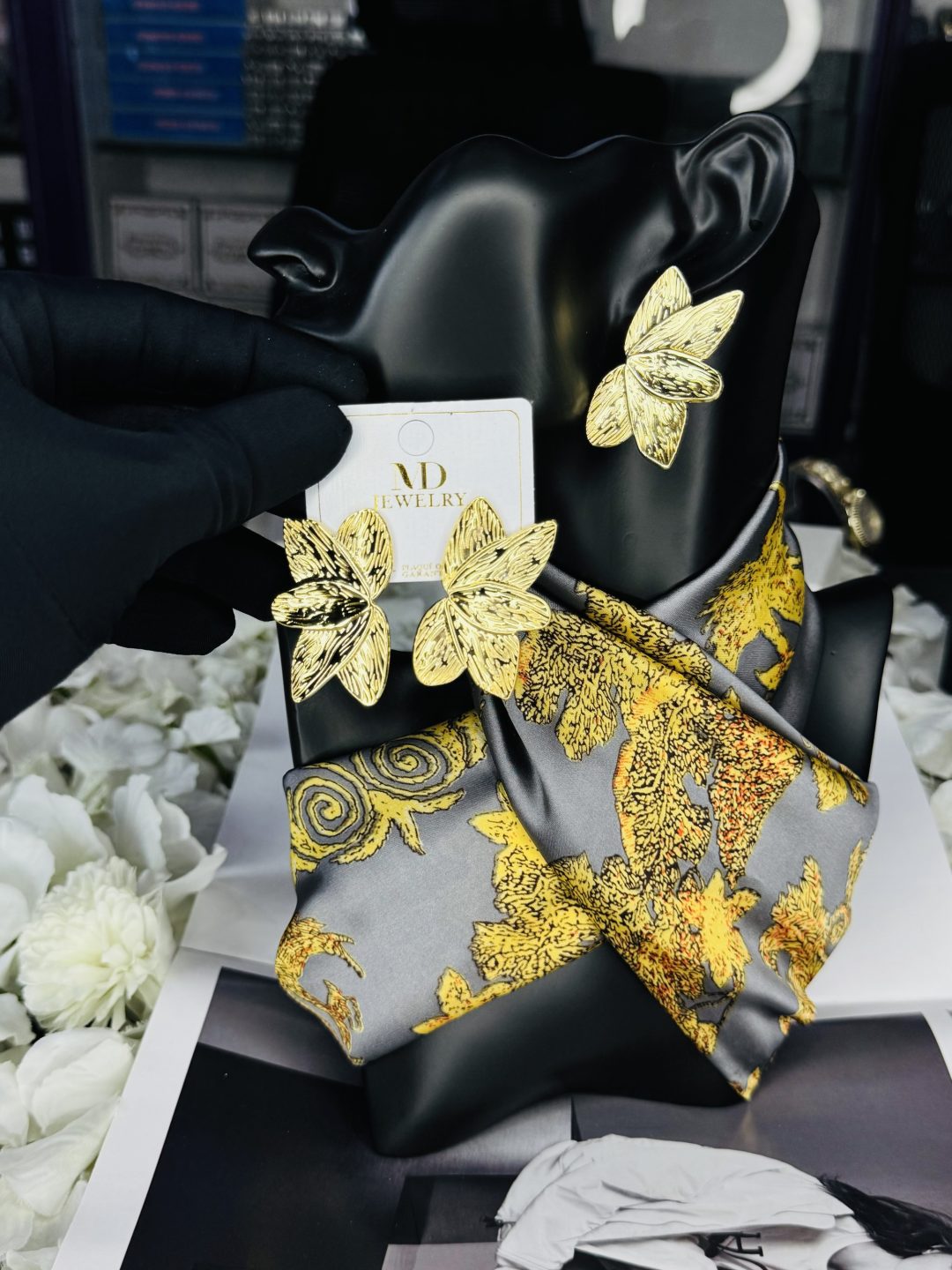 MD BUTTERFLY WINGS LUXURY EARRINGS - Image 2