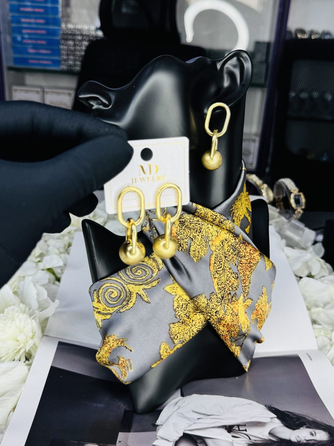 MD LUXURY LINK BALL EARRINGS