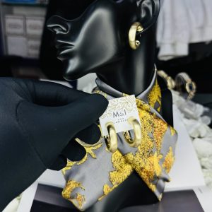 MD MATTE LUXURY HOOP EARRINGS