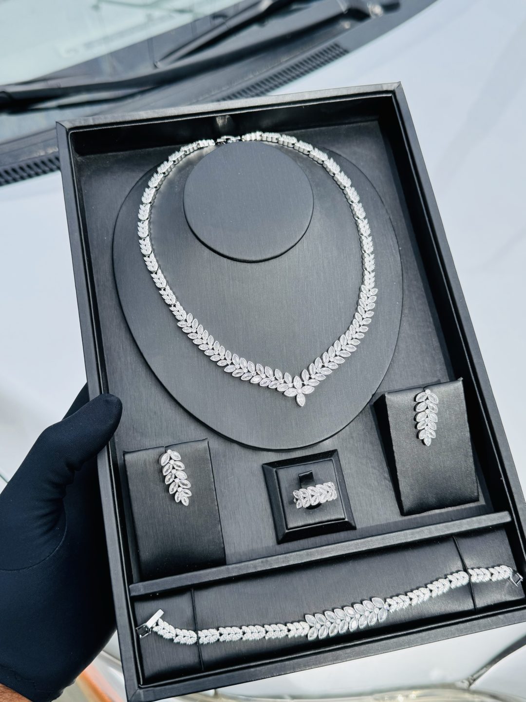 Silver luxury zirconia royal set - Image 2