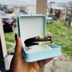 Engraved leather bracelet 005