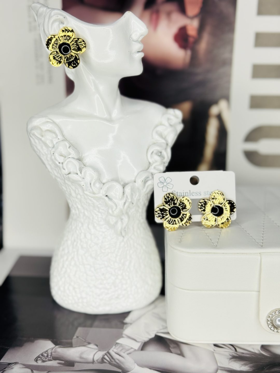 Helen ceramic gold earrings 012 - Image 2