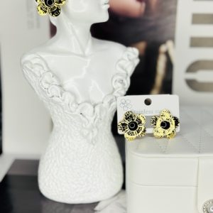 Helen ceramic gold earrings 012