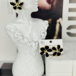 Helen ceramic black floral earrings 010