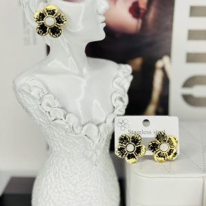Helen ceramic gold earrings 007