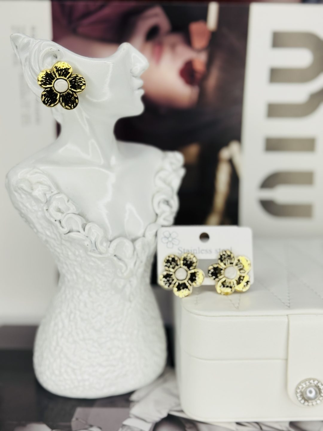 Helen ceramic gold earrings 007 - Image 2