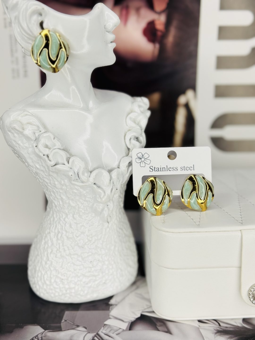 Helen ceramic green earrings 005 - Image 2