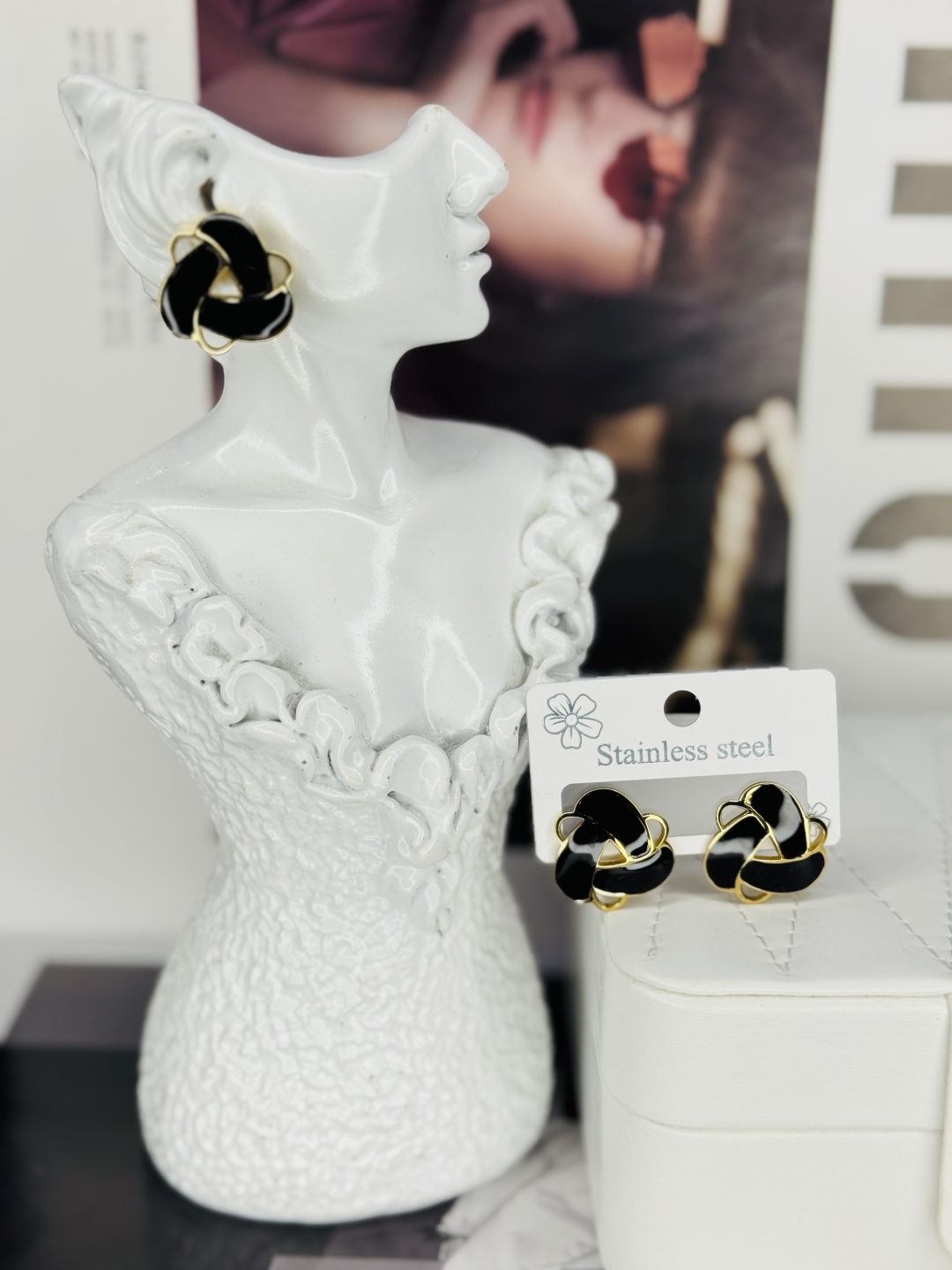 Helen ceramic black earrings 002
