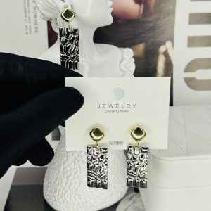 Helen fashion earrings 020
