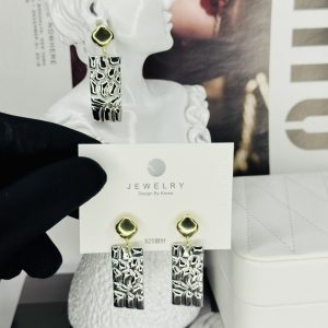Helen fashion earrings 020