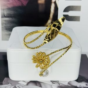 Floral  arm cuff gold