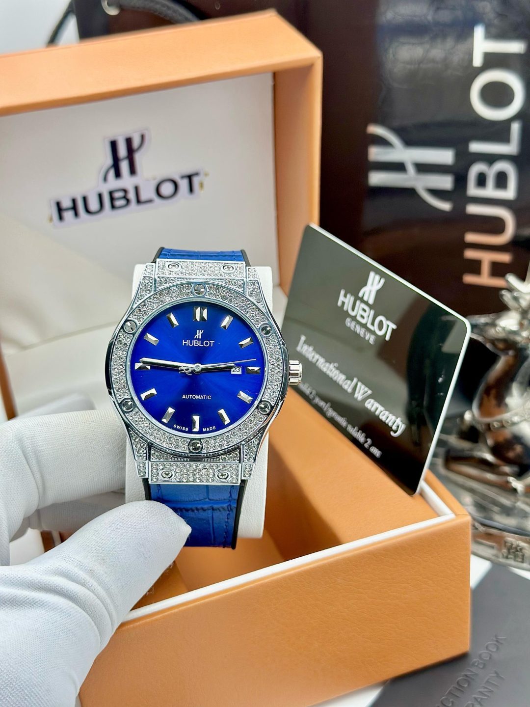Hublo luxury leather watch with plastic box 008