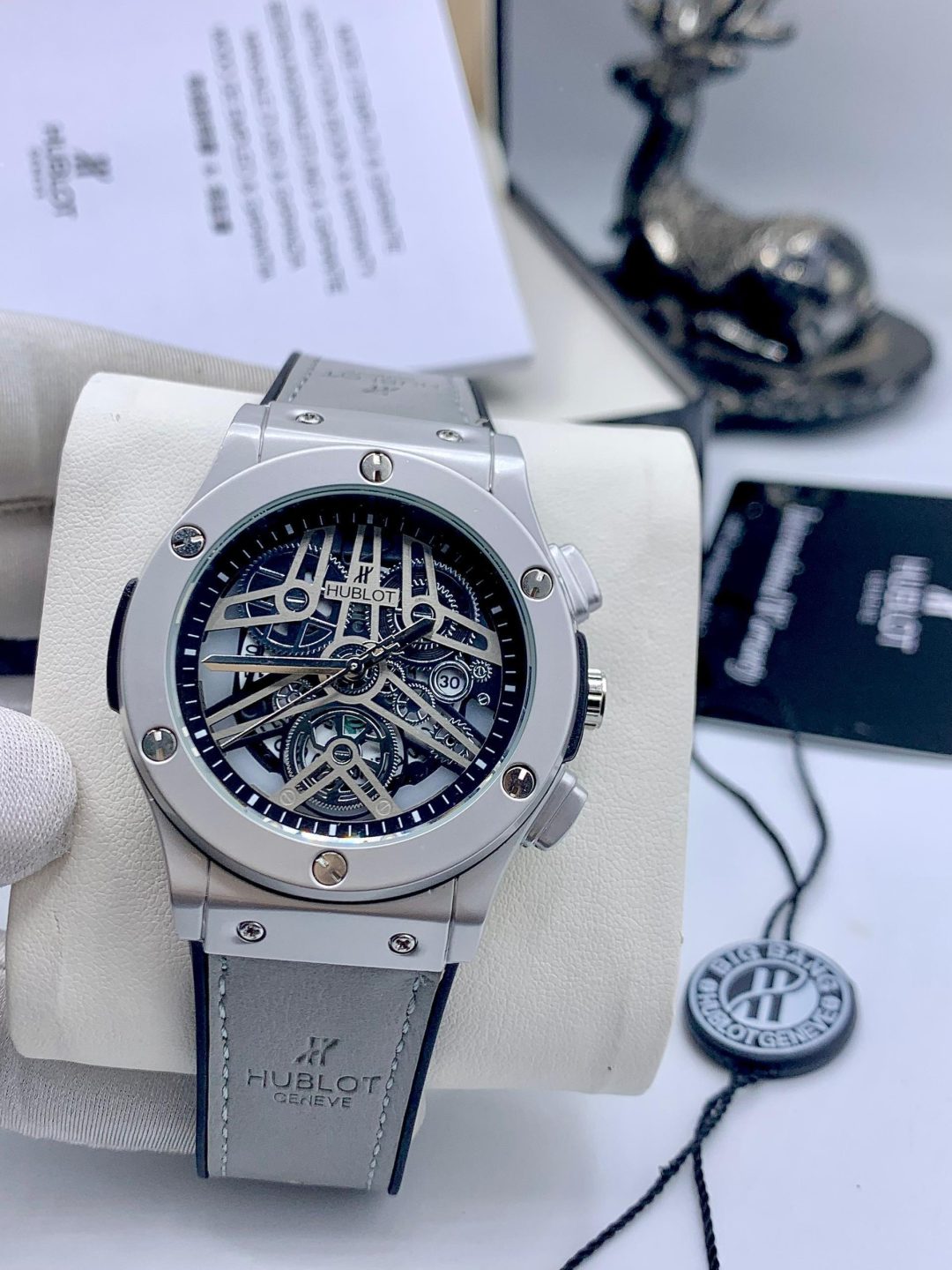 Hublo lumin grey watch 005 with transparent box