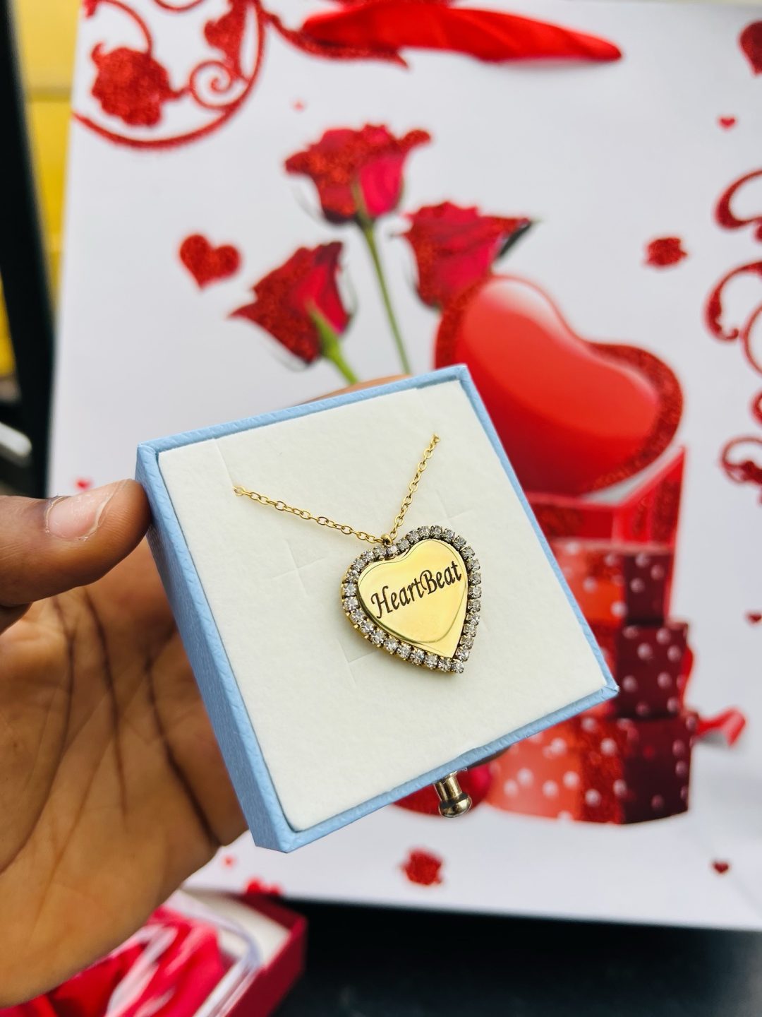Front and back Stoned Heart picture engraved necklace - Image 3