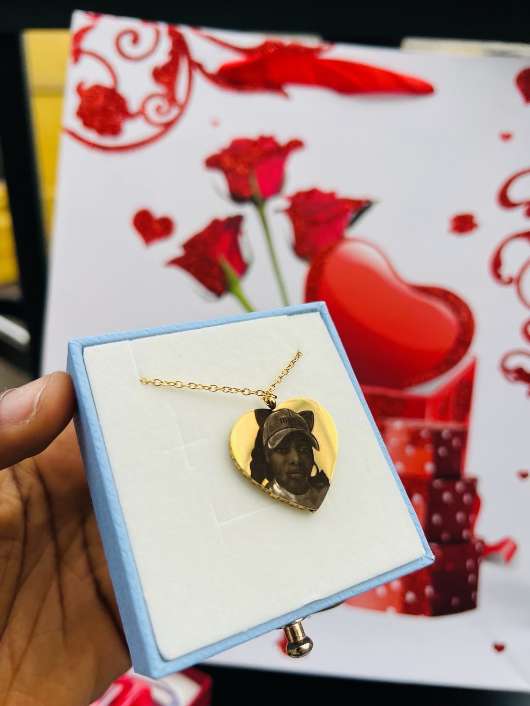 Front and back Stoned Heart picture engraved necklace - Image 8