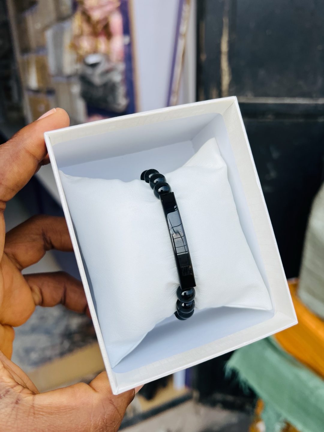 Engraved black beaded bracelet 001 - Image 2