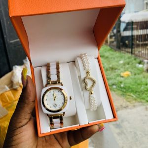 Guess gold set with plastic box