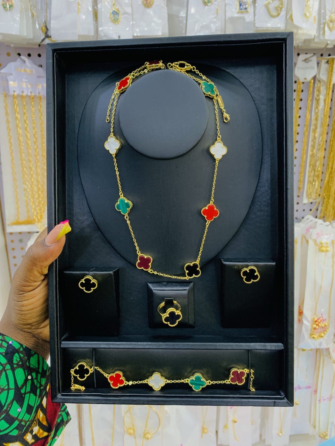 Multicolored VCA Lucy set