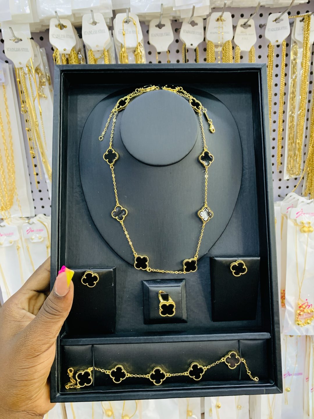 Black VAC Luxury set without box - Image 4