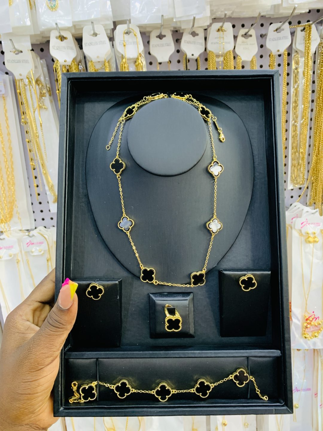 Black VAC Luxury set without box - Image 5