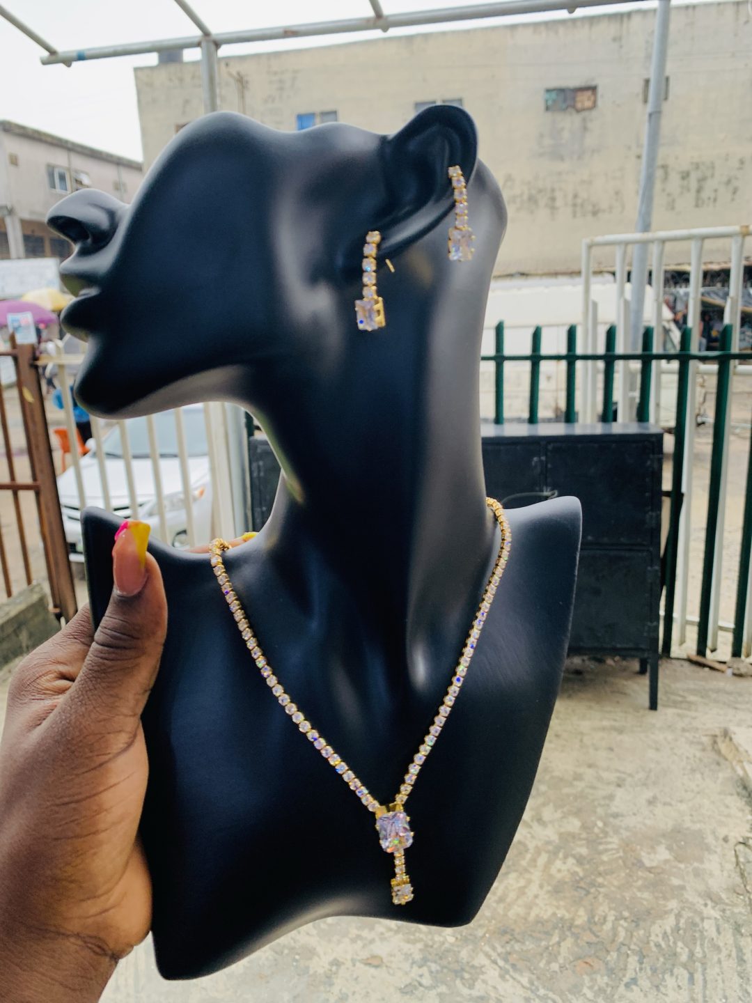 Rectangle gold zirconia set with box - Image 3