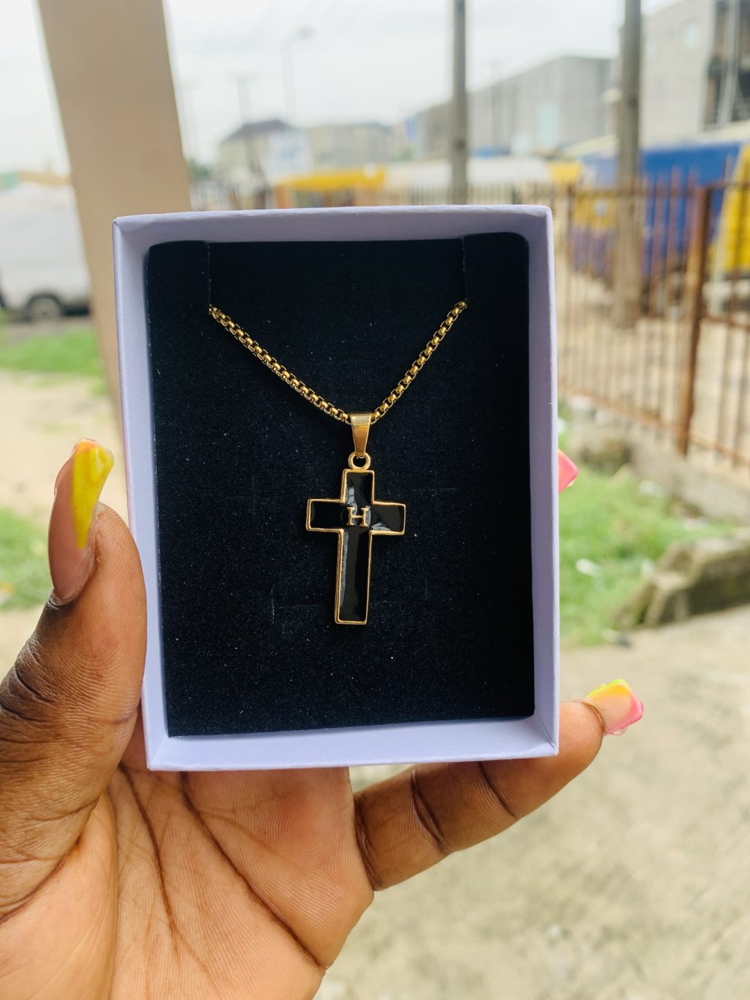 Male gold/black necklace 008 - Image 2