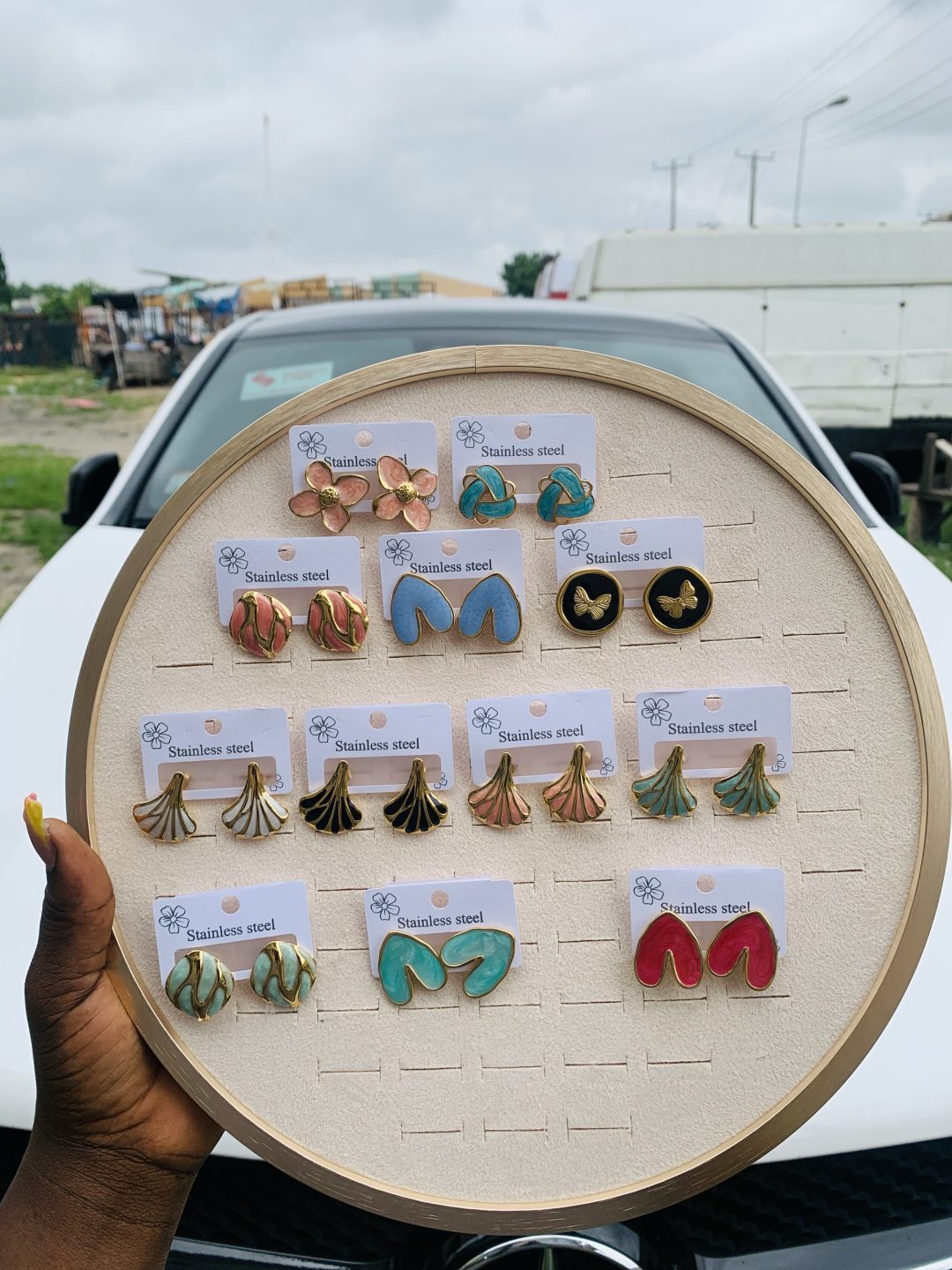 A dozen of statements earrings  002 - Image 2