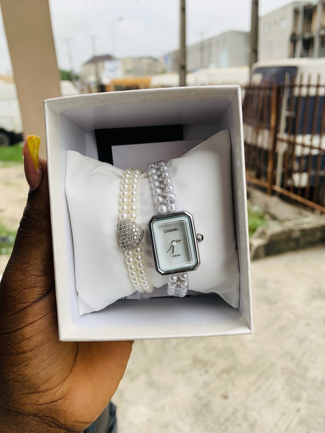 Cattier pearl watch combo with box - Image 3