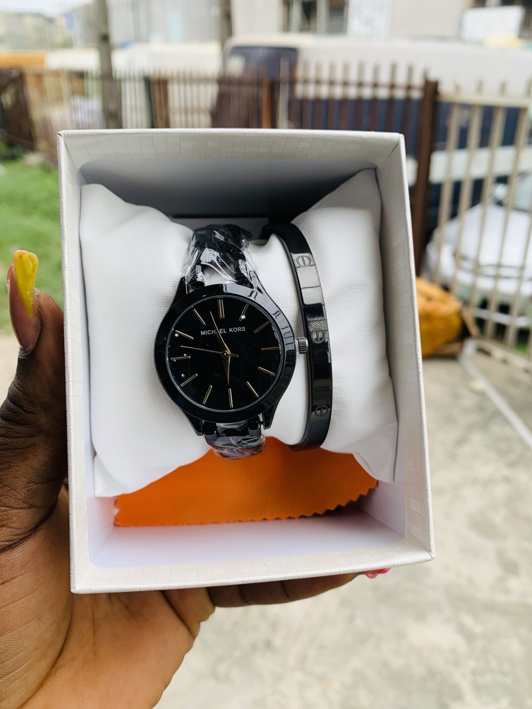 Micheal kors black watch combo with box