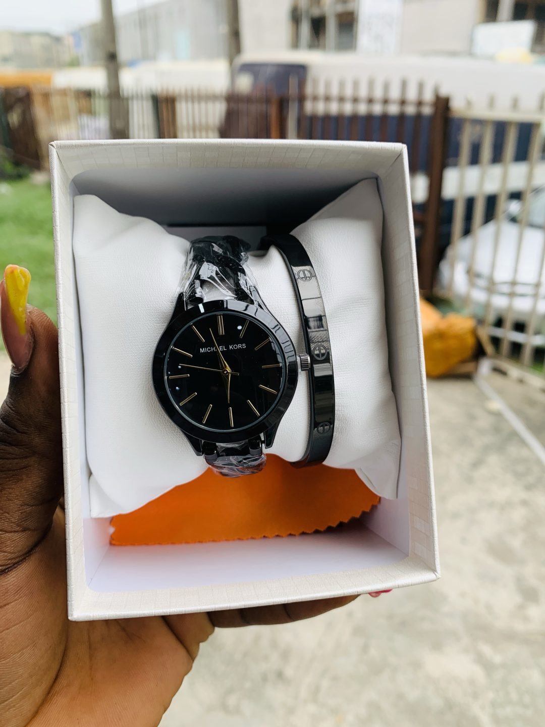 Micheal kors black watch combo with box - Image 2