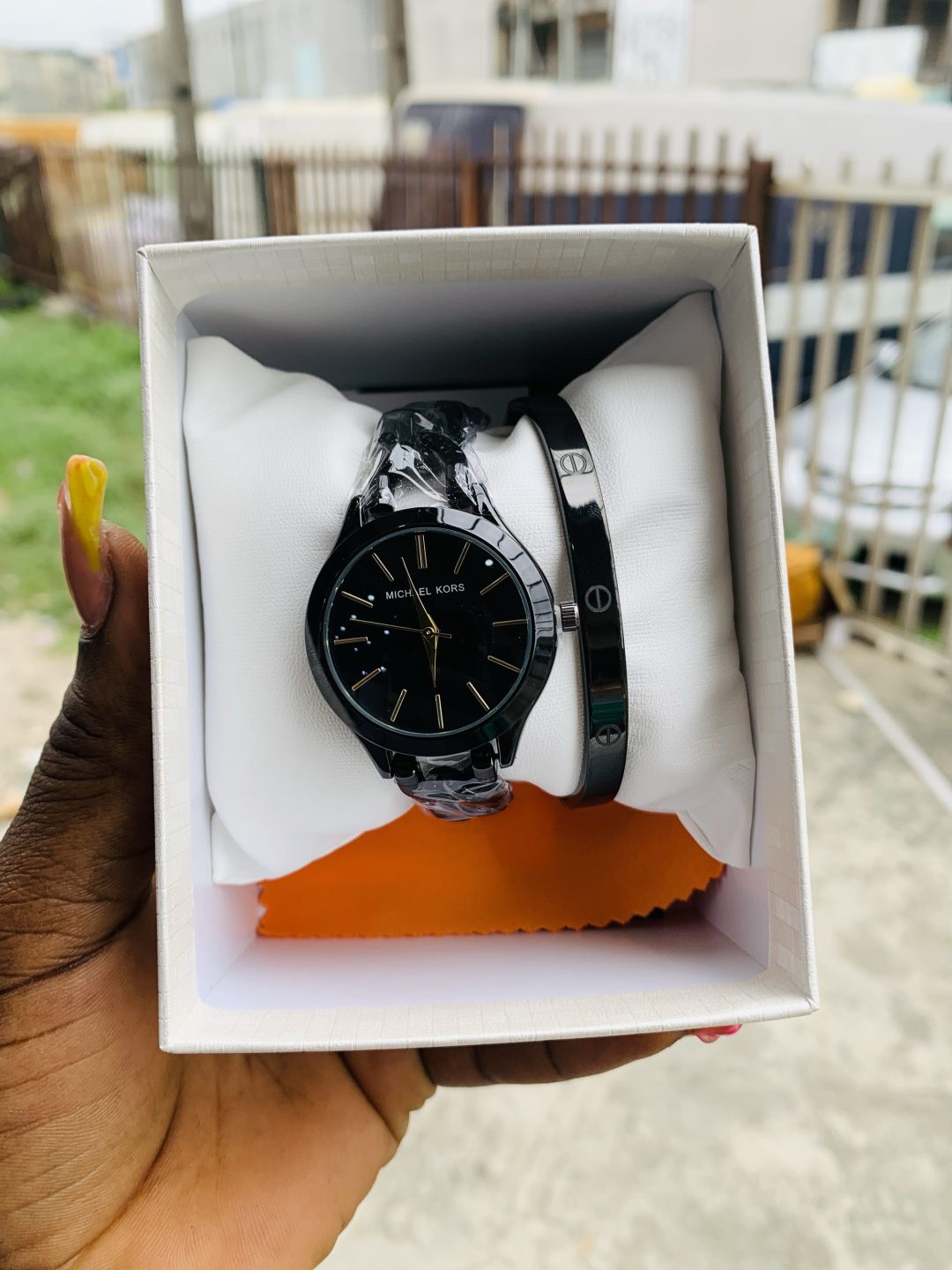 Micheal kors black watch combo with box - Image 4