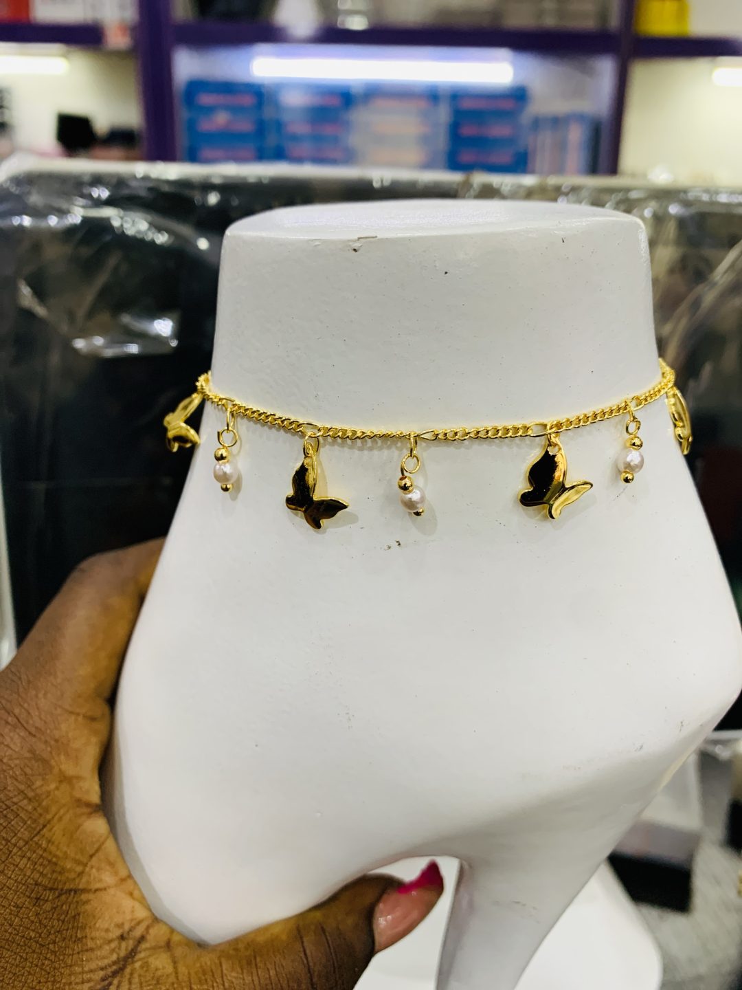 Butterfly pearl gold anklet - Image 2
