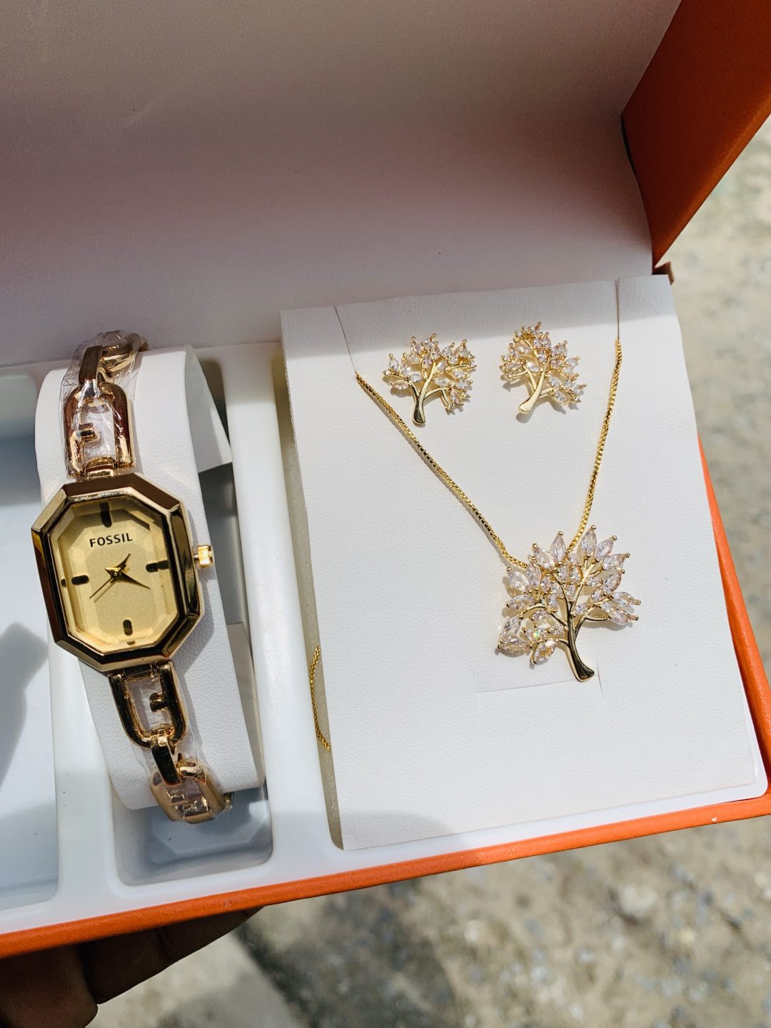 Fossil gold/gold face set with paper box