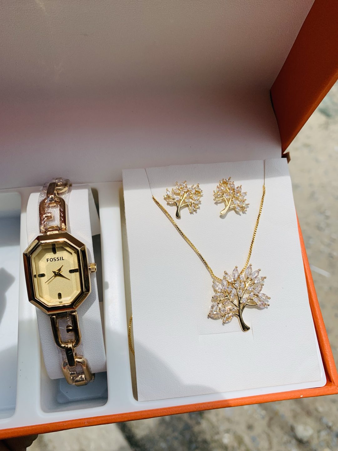 Fossil gold/gold face set with paper box - Image 3