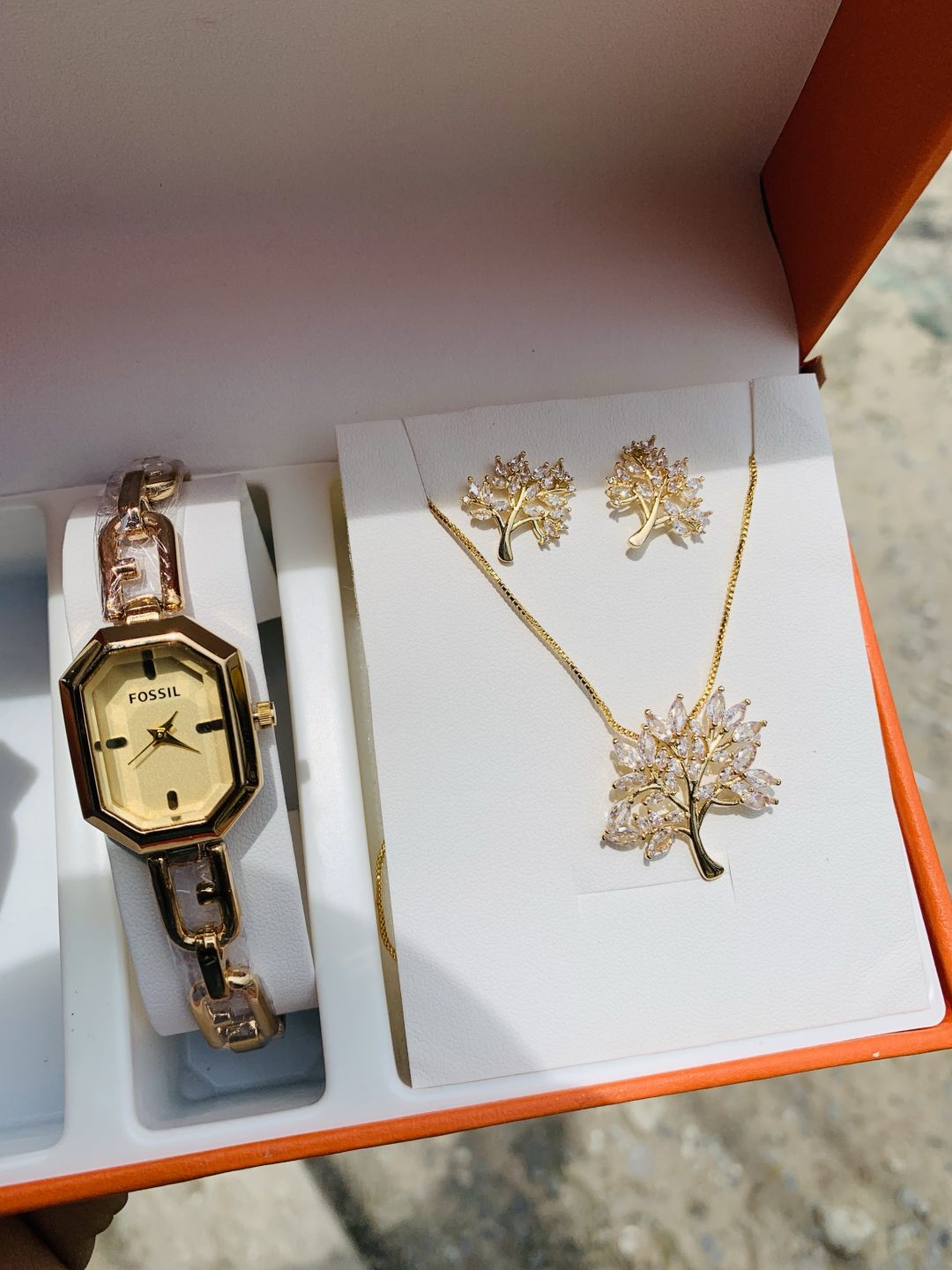 Fossil gold/gold face set with paper box - Image 4