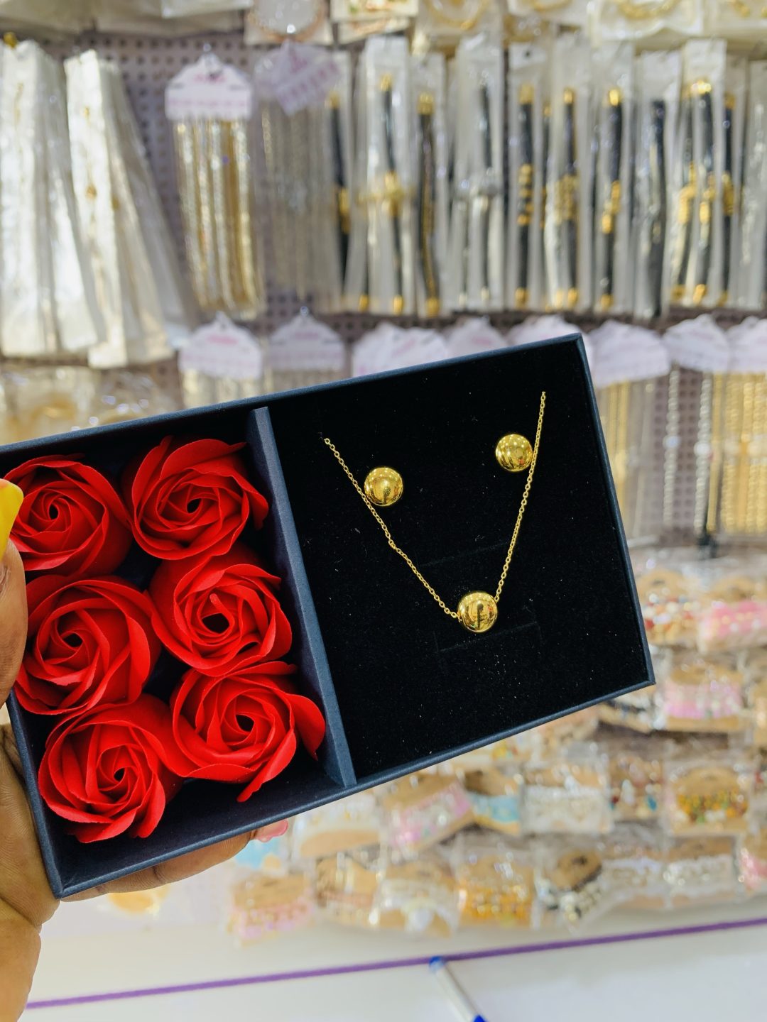 YUE Ming mini gold set with exact box - Image 2