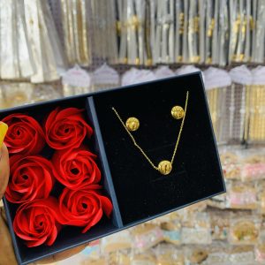 YUE Ming mini gold set with exact box