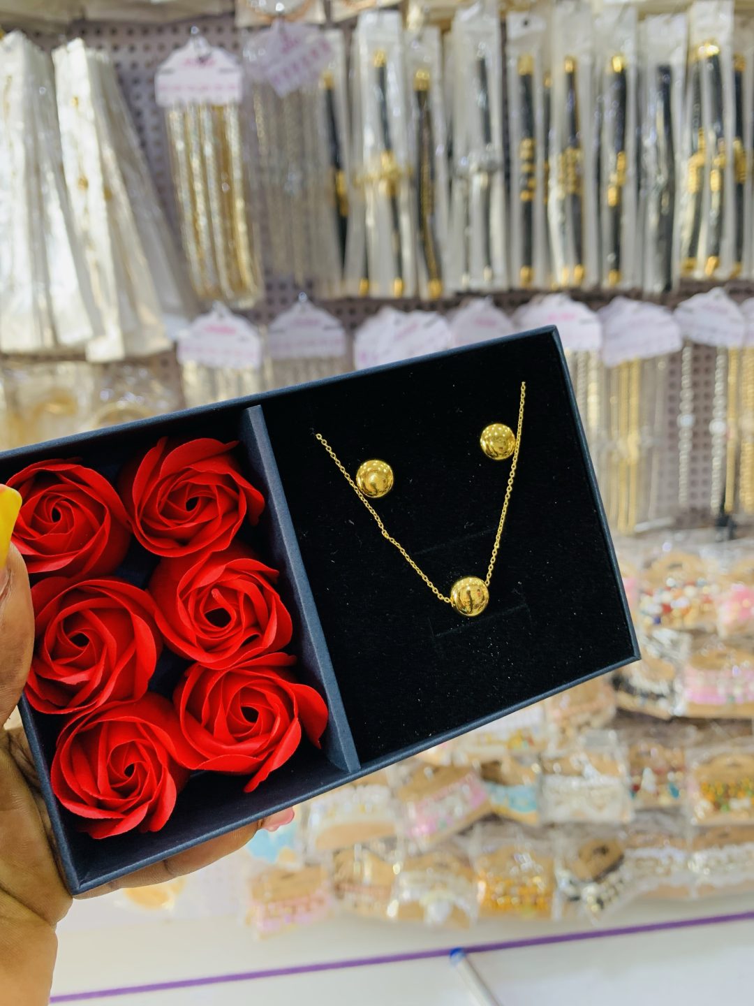 YUE Ming mini gold set with exact box - Image 3