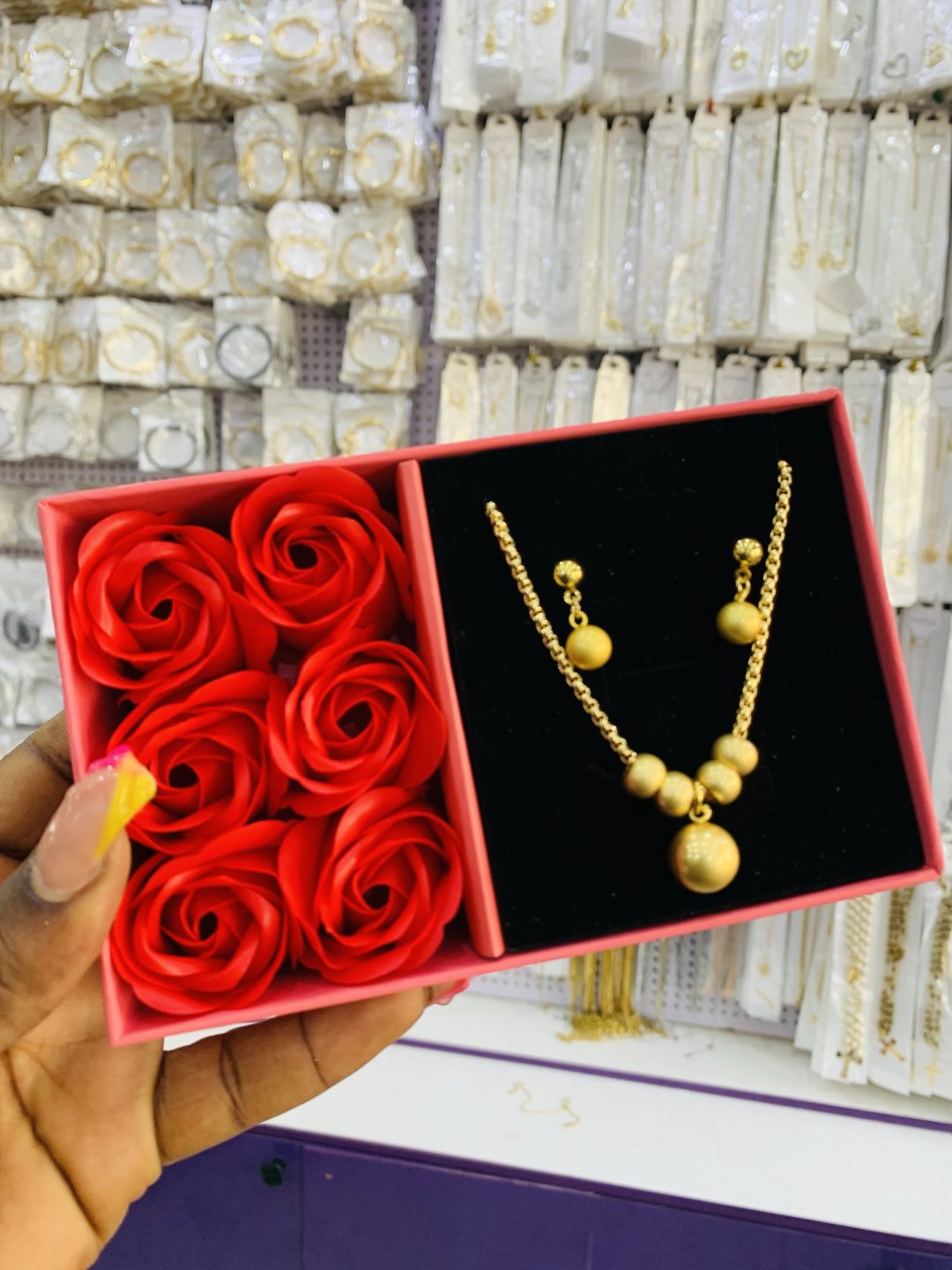 YUE Ming gold set with exact box - Image 4