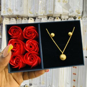 YUE Ming mini gold set with exact box