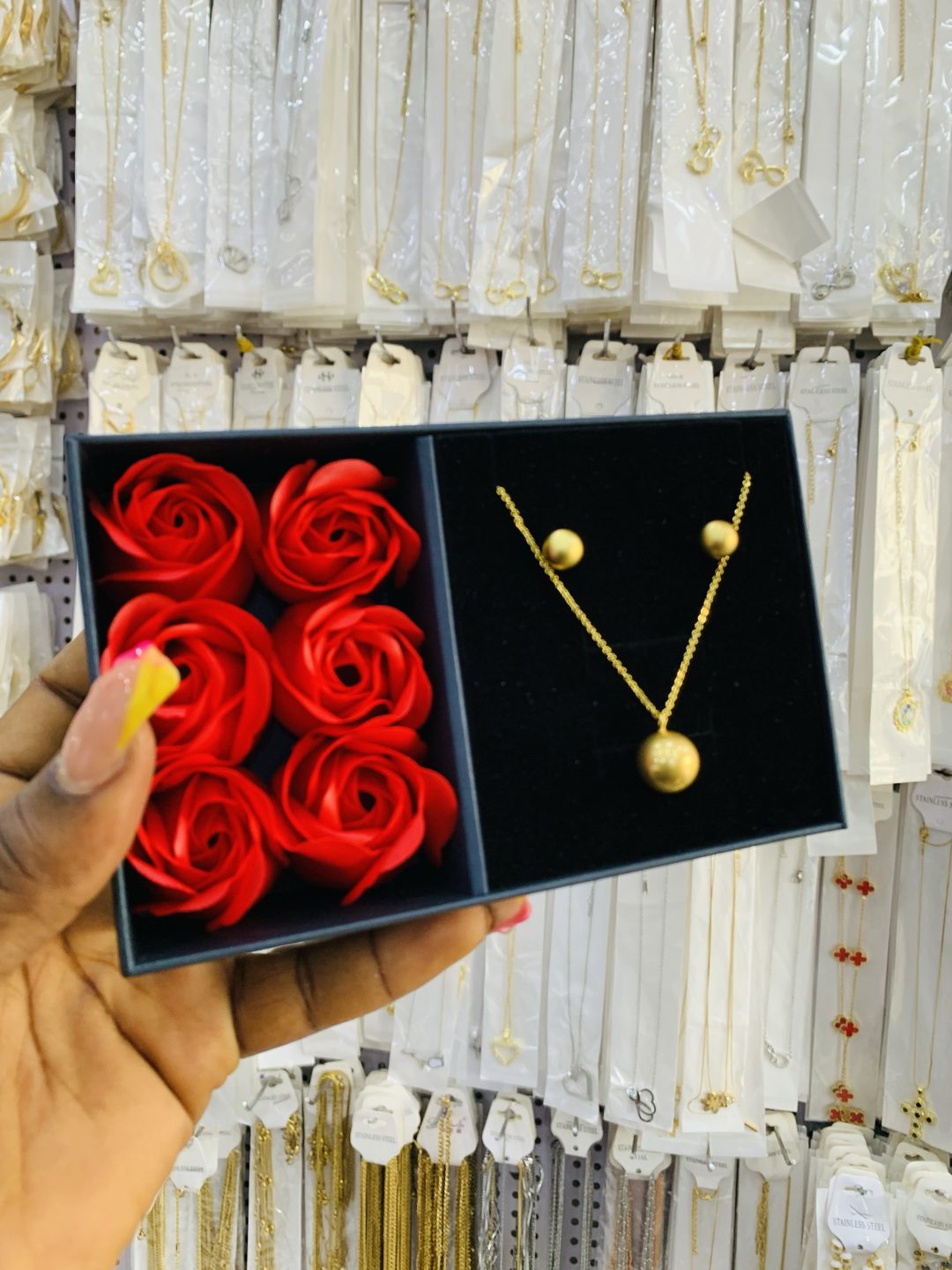 YUE Ming mini gold set with exact box - Image 2