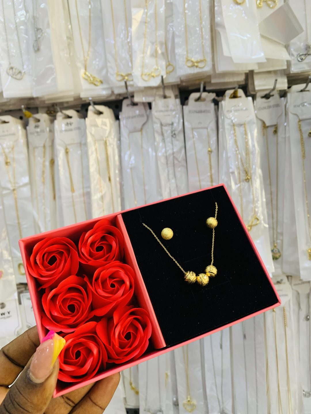 YUE Ming mini gold set with exact box - Image 3
